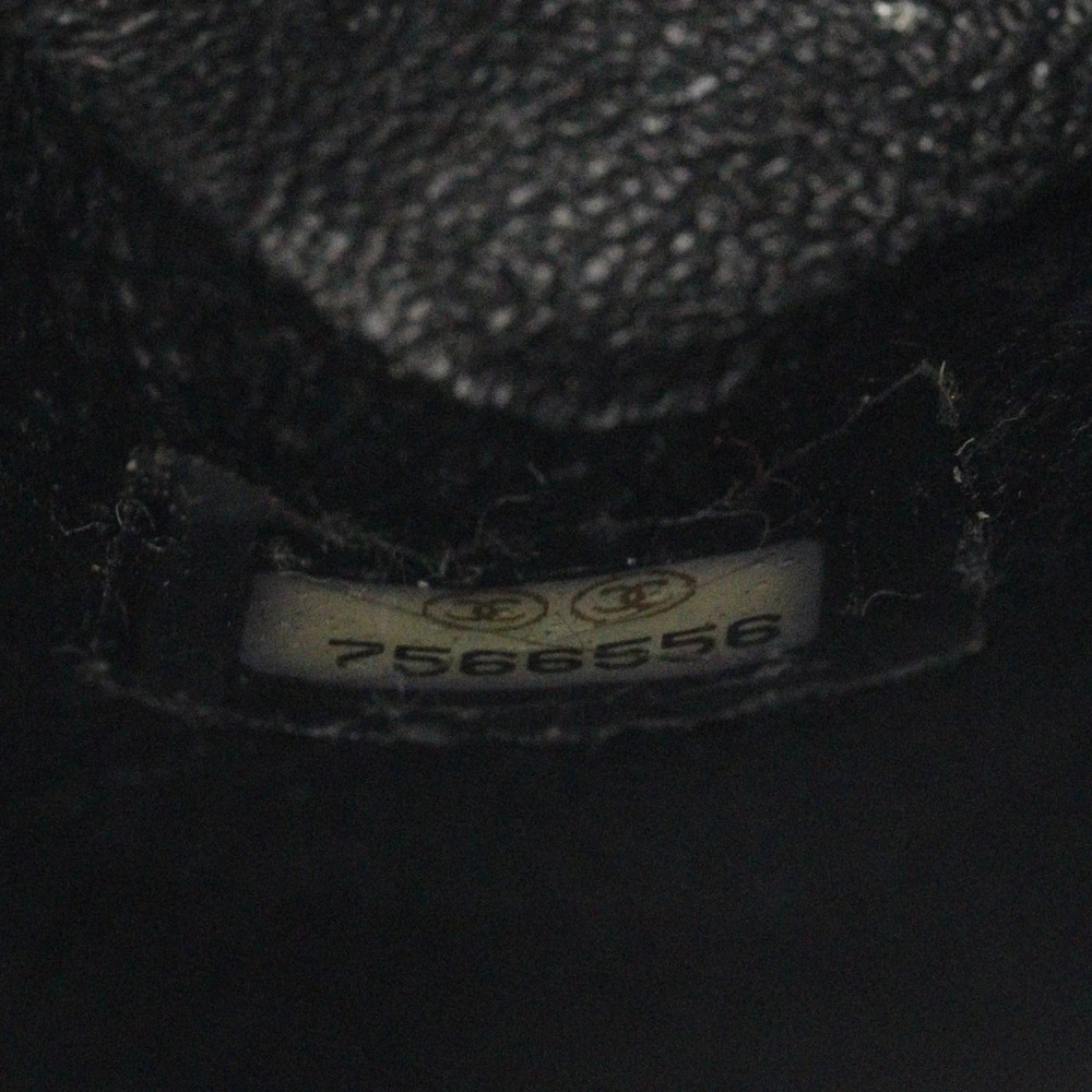 Chanel Medallion Tote Bag (A01804), a reissue tote bag made of caviar leather... - Picture 15 of 15